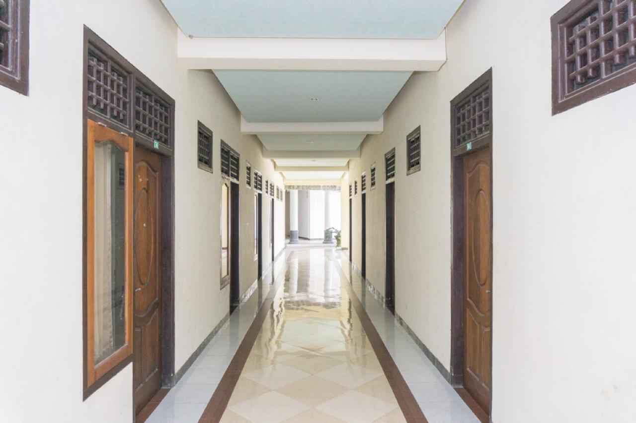 فندق Reddoorz @ Tambolaka Sumba Lokokaki المظهر الخارجي الصورة